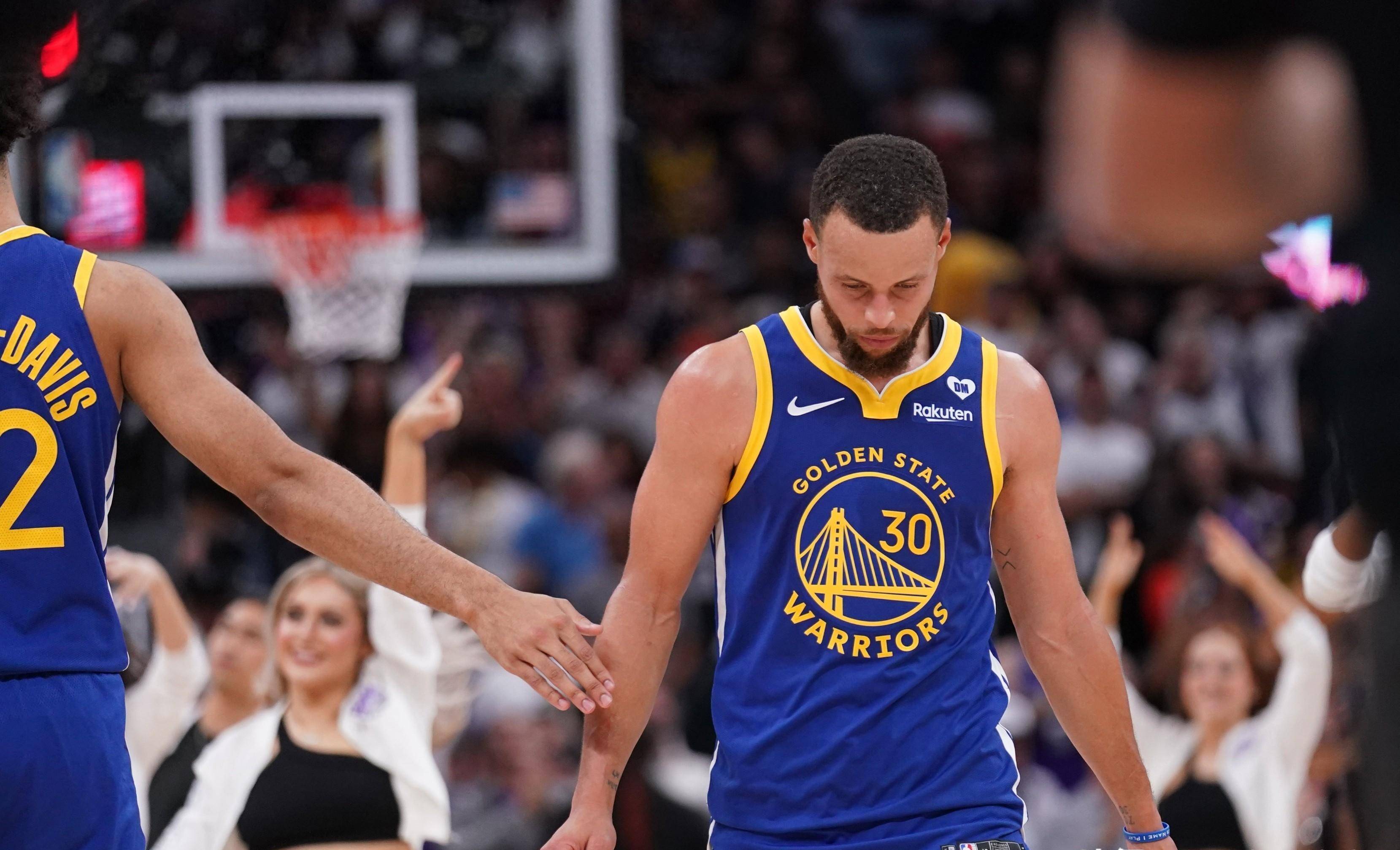 费城76人迎CBA季后赛关键赛，清晨外线爆发，震撼外界，团队化学反应显著的简单介绍